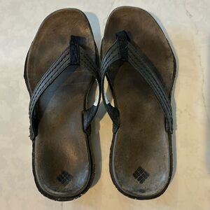 Columbia flip flops